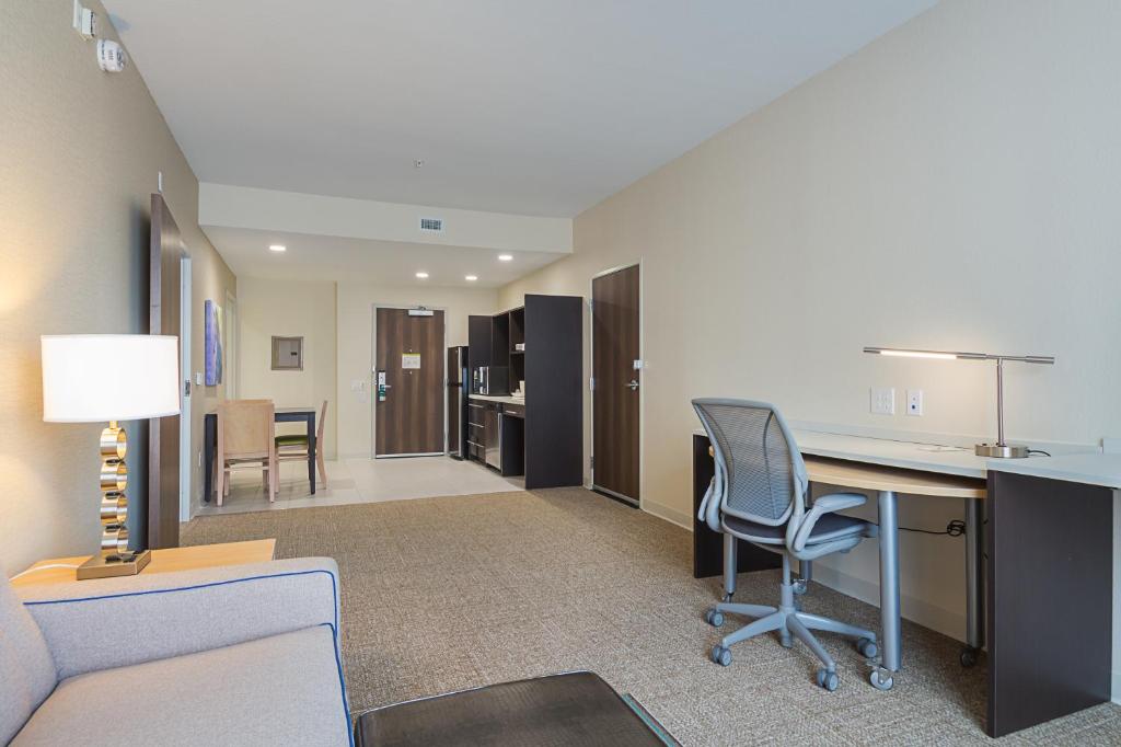 Room image 2