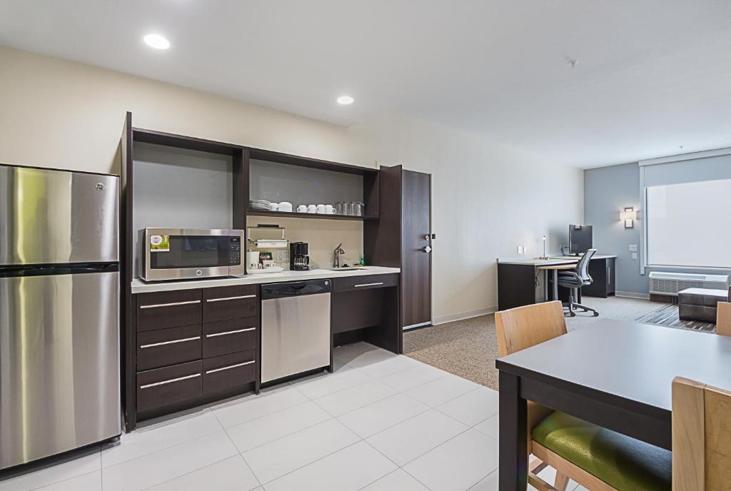 Room image 3